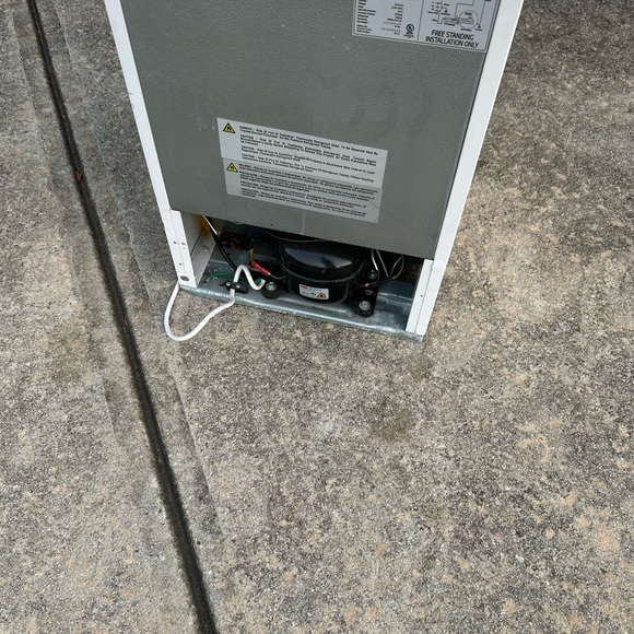 Commercial Cool Mini Fridge - Picture 4 of 6